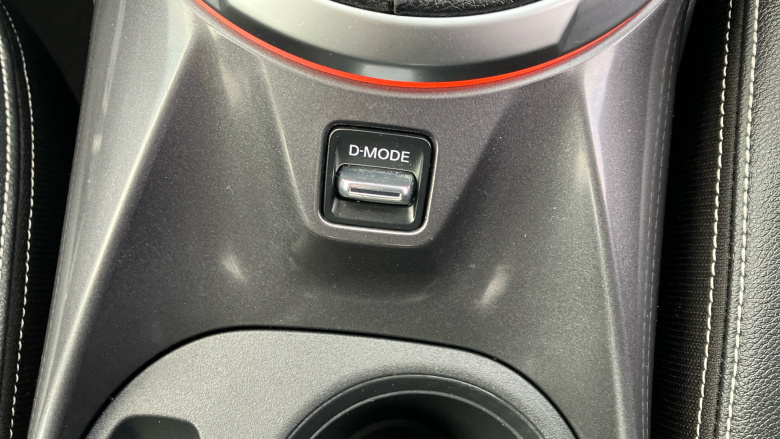 Nissan Juke 1.0 DiG-T 114 Tekna 5dr Petrol Hatchback